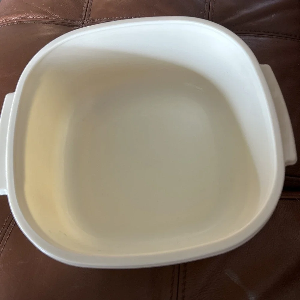 VTG Rubbermaid Large Square Container 2249 - 12 Cups - Beige w/ Matching Lid